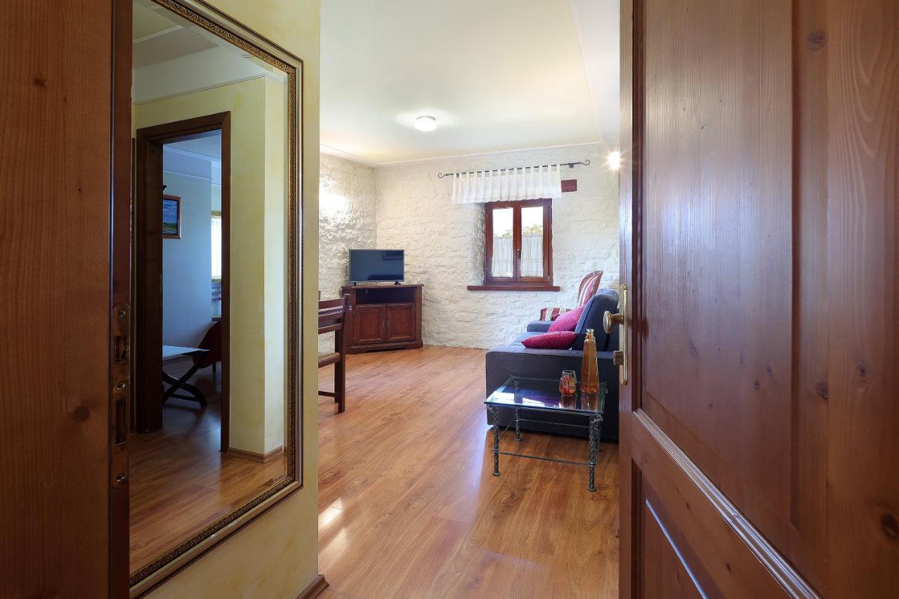 קאנפאנאר Casa Rustica Dva Baladura Apartments מראה חיצוני תמונה